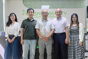 共建美好社會(huì)丨慈善與發(fā)展同行，愛(ài)心與責(zé)任并肩，鵬灣公益走訪理事企業(yè)深圳市雅香麗集團(tuán)